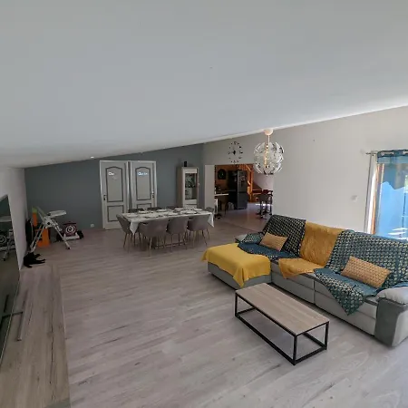 Le Chalet De Lulu Сasa de vacaciones Saint-Germain-du-Salembre